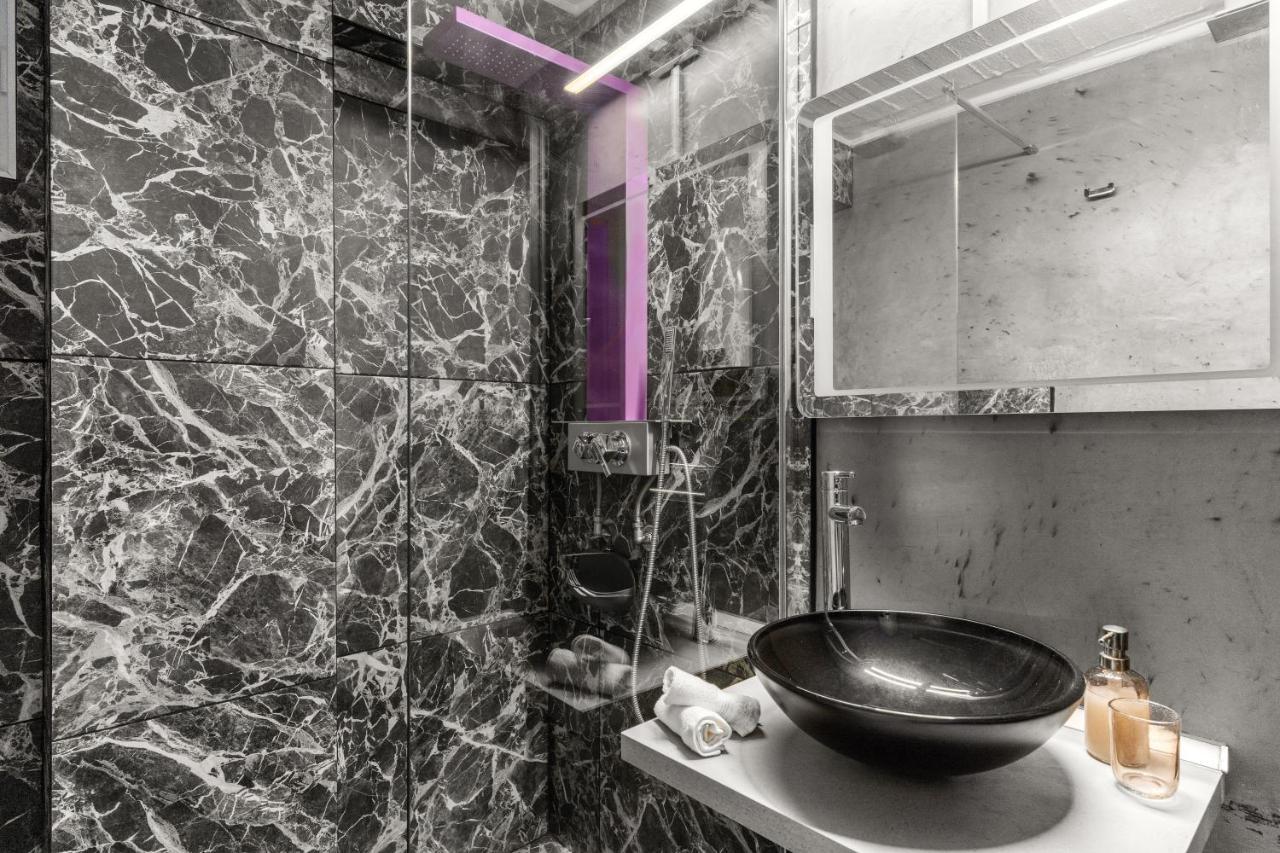 Luxe House In Glyfada With Spa Near Metro Station C8 Athens Exterior photo